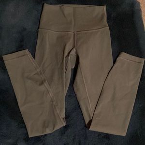 Lululemon wunder under size 2 green grey color 28”